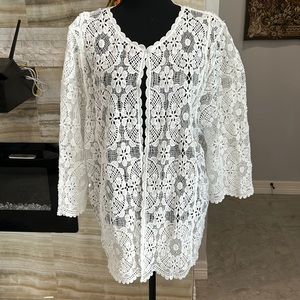 South Main‎ White Lace Tunic. OS